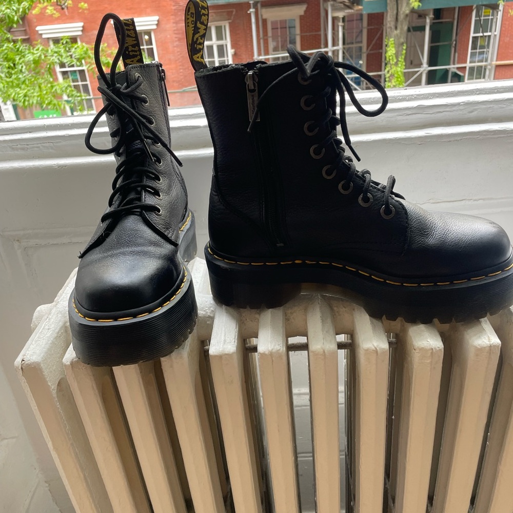 Jadon Doc Martens